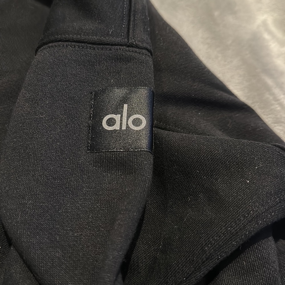 Alo Yoga cropped hoodie - Picture 3 of 5